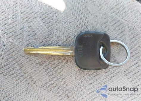 2001 Toyota Tacoma из США, поврежденный, VIN 5TENL42N71Z740613